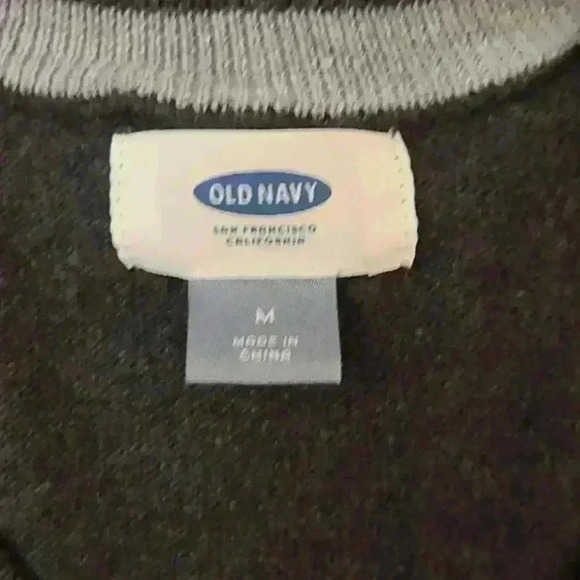 Old Navy sweater - Picture 4 of 7